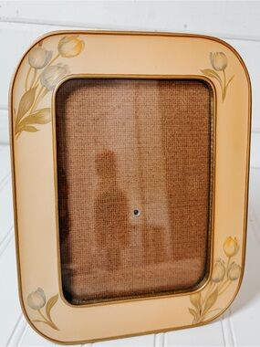 Vintage Enamel Floral Picture Frame | Buckler | Vintage Floral